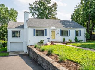 95 Ledgewood Rd, West Hartford, CT 06107
