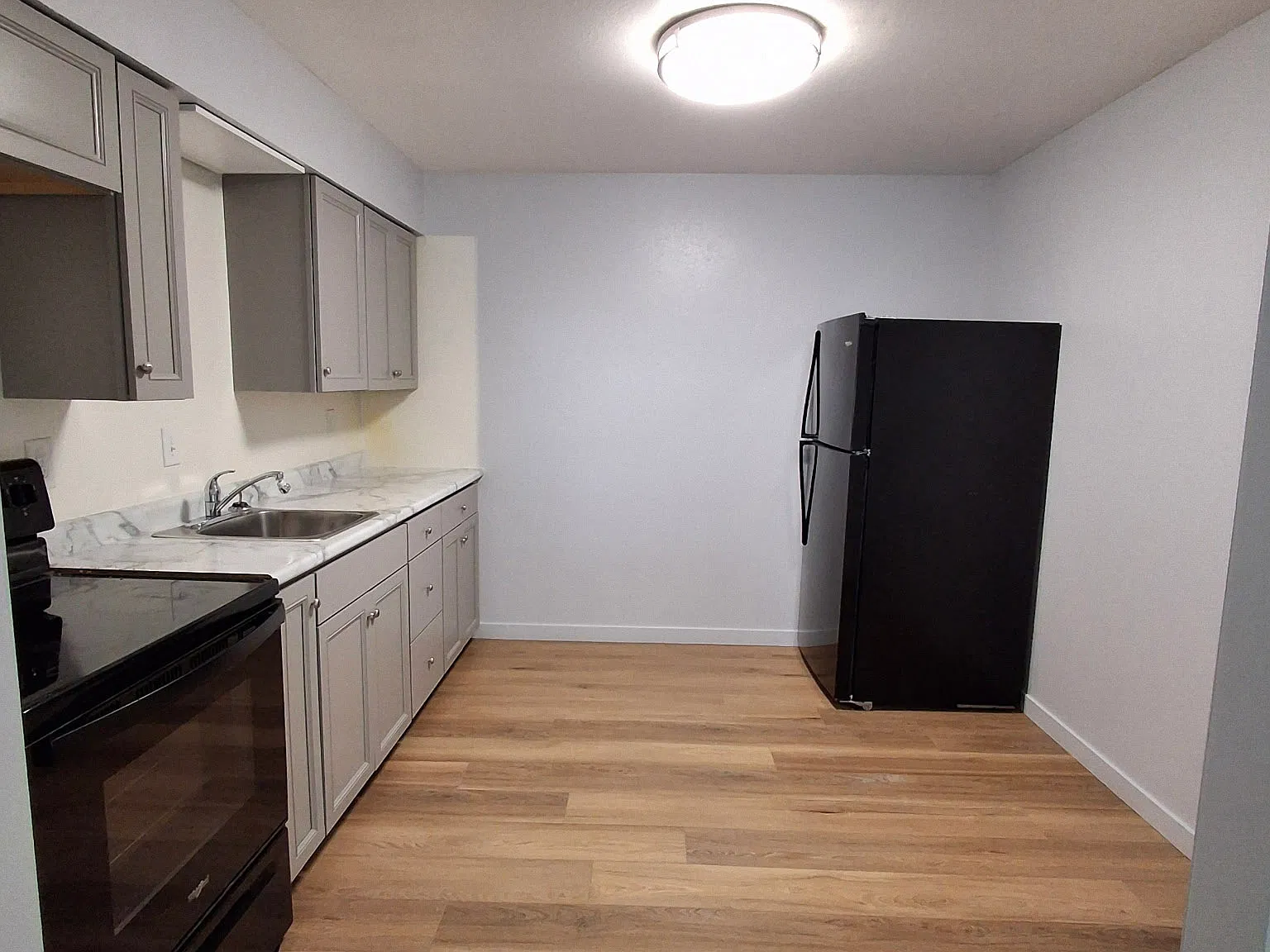 2 bed, $725 — Photo 1