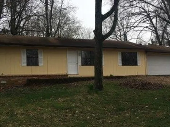 2104 Maple Ct, Mountain Home, AR 72653