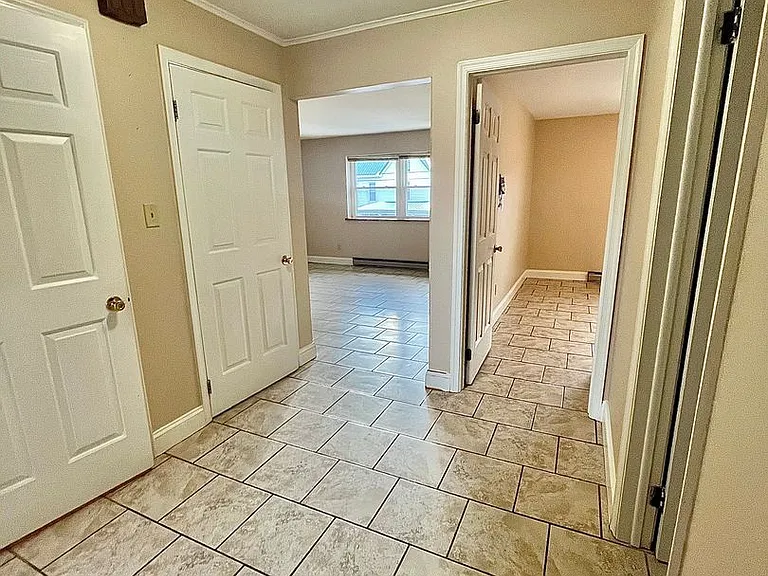 186 E Main St — Photo 20