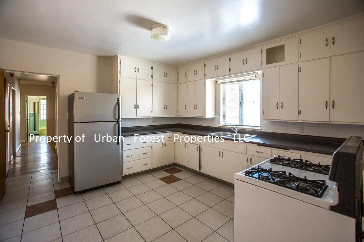 2 bed, 1500 sqft, $2,225 — Photo 3