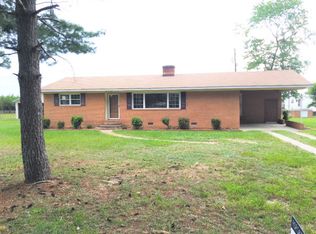 40 Walden St, Monetta, SC 29105