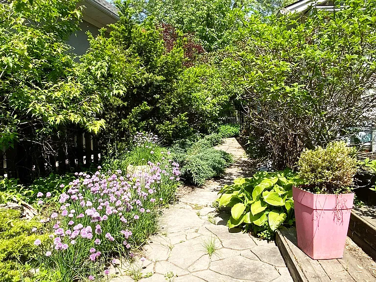 2028 Marine Dr #LOWER LEVEL — Photo 4