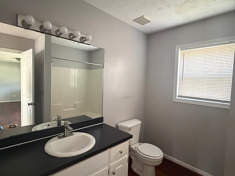927 Lakeview Dr — Photo 27