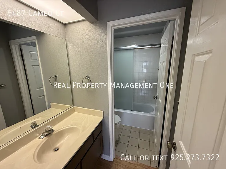 5487 Cameo Ct — Photo 25