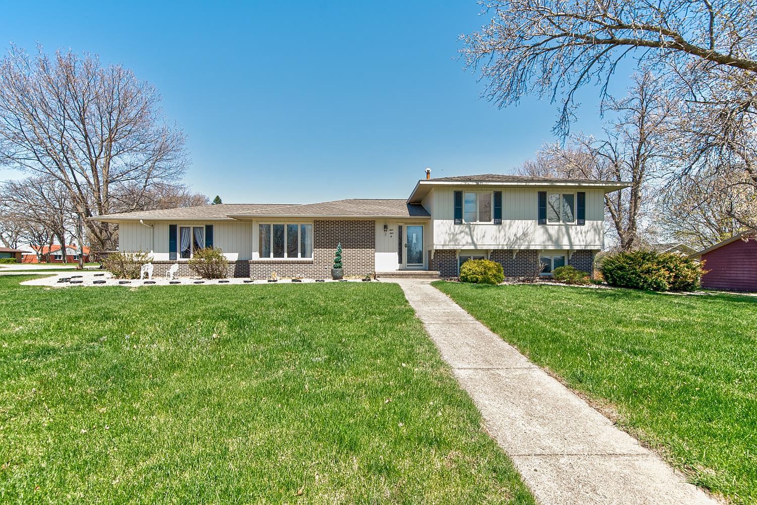 110 Arnolds Entrance, Lake Park, IA 51347 Zillow
