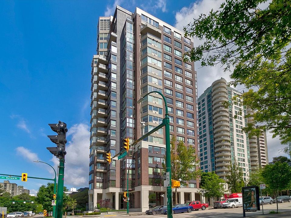 Seastar building