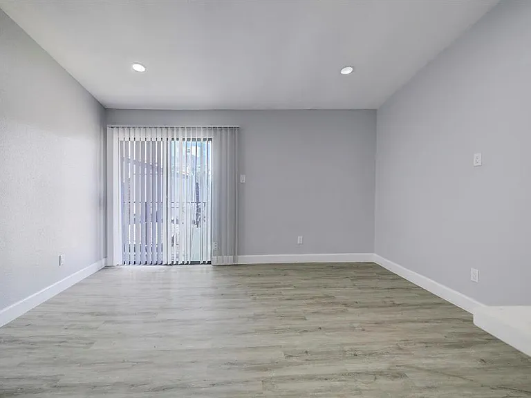 9550 Deering Dr #210 — Photo 9
