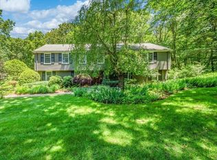 19 Yorkshire Rd, Dover, MA 02030