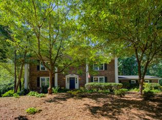 395 Barkshire Ln, Roswell, GA 30076