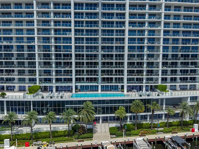 1180 N Federal Hwy #1009 — Photo 81