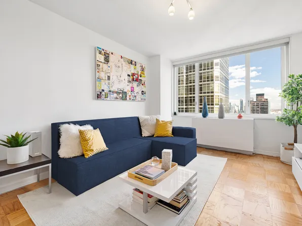 245 East 54th Street 30K image 2 of 15