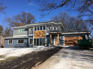 130 Westwood Dr N, Golden Valley, MN 55422