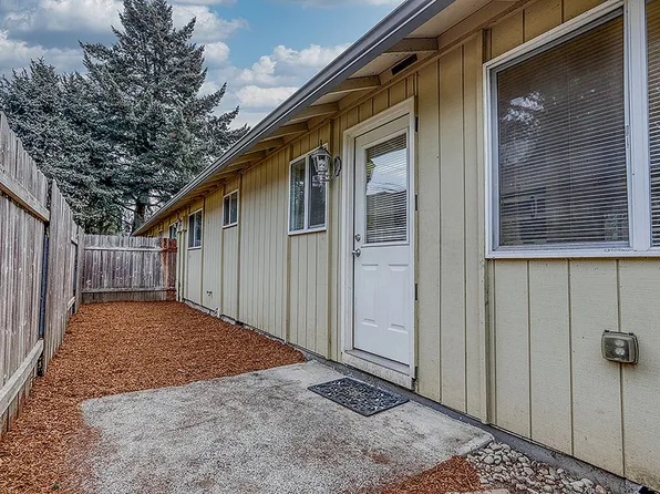 3903 E 18th St, Vancouver, WA