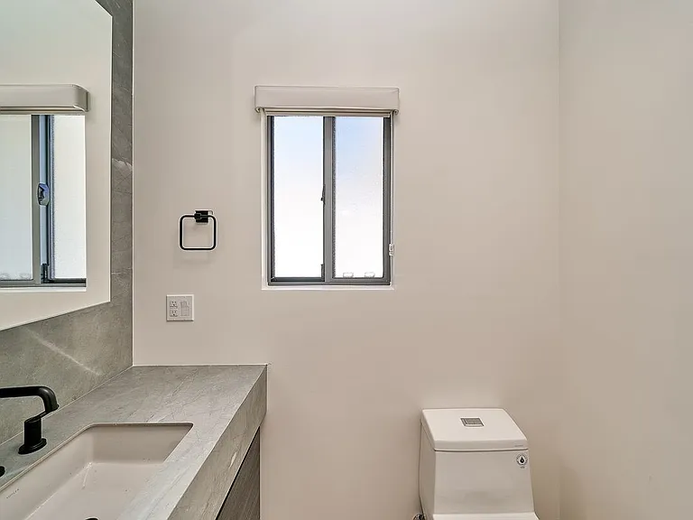 145 S Maple Dr #Penthouse 401 — Photo 12