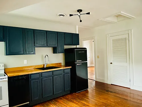 268 Brown St #3 Photo 1