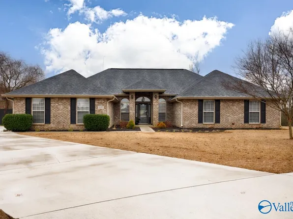 107 Slack Water Ct, Huntsville, AL 35824