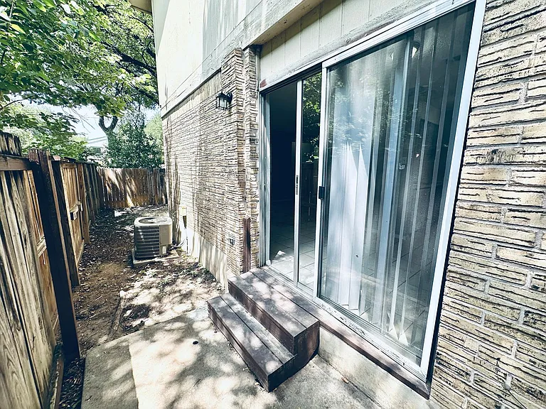 1318 Southport Dr — Photo 27