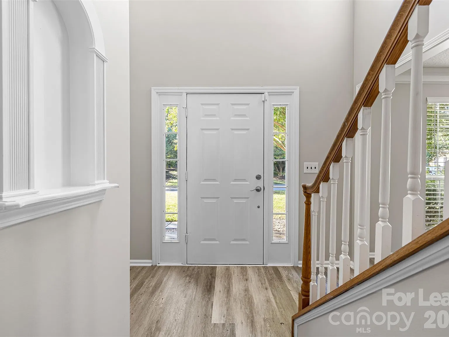 4 bed, 2.5 bath, 2203 sqft, $2,500 — Photo 4