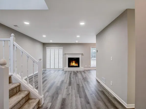 301 Bridge Ln SE, Smyrna, GA 30082