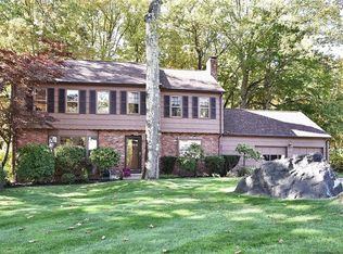 126 Bender Rd, Hamden, CT 06518