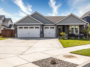 1446 NW Upas Ave, Redmond, OR 97756