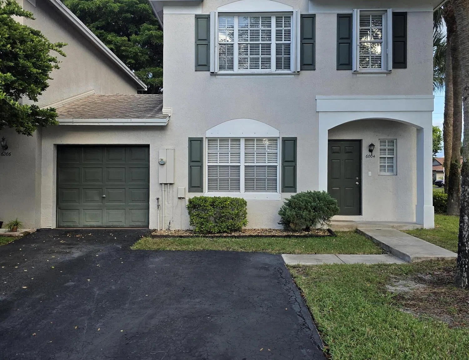 2 bed, 2.5 bath, 1381 sqft, $2,500 — Photo 1