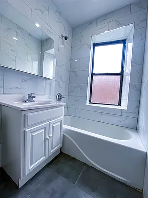 Rented by Gravity Real Estate Advisors | media 3