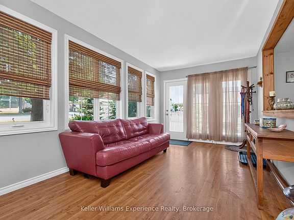 3rd image of 281 Park St