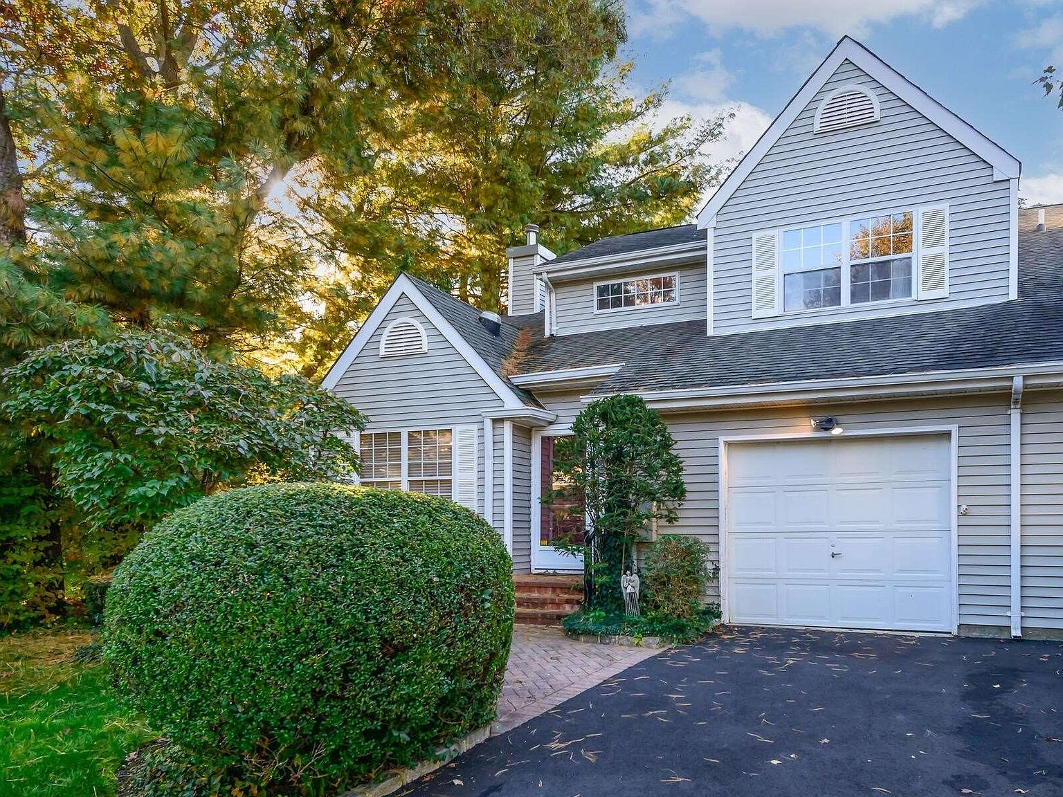 93 Mystic Circle UNIT 93, Bay Shore, NY 11706 Zillow