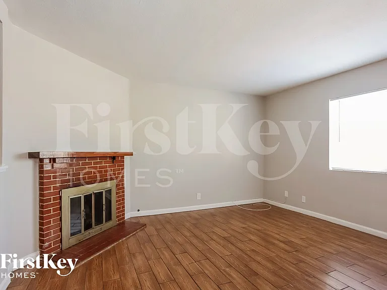 1701 Sweeney Ave — Photo 8
