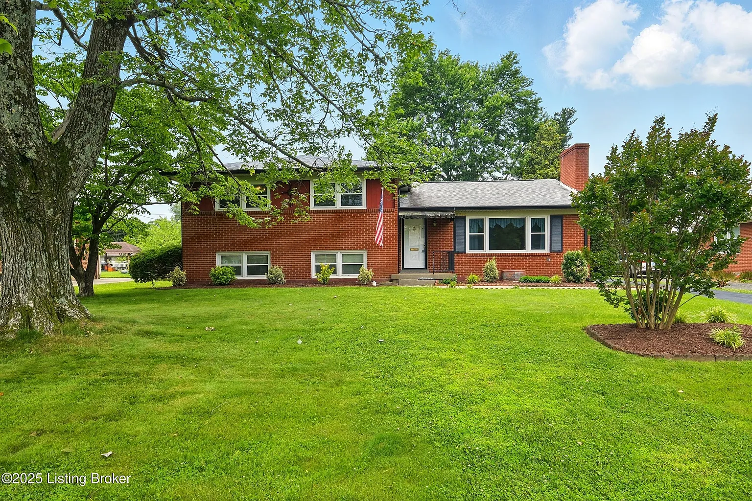3704 Downing Way photo 1