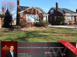 20211 Lochmoor St, Harper Woods, MI 48225