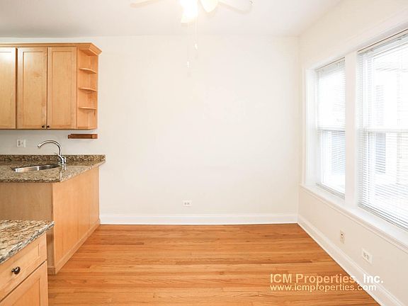 4th image of 4838 N Paulina St #B