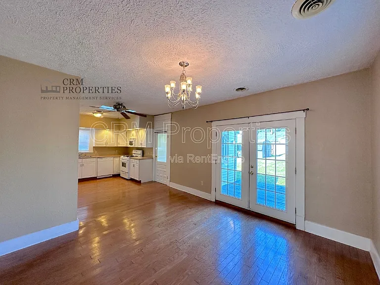 1021 S Purdum St — Photo 6
