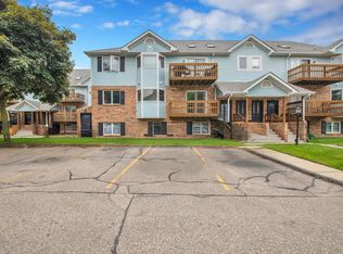 234 Pinewood Dr, Plymouth, MI 48170