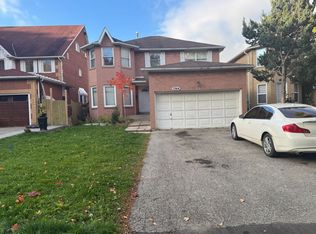 5364 Champlain Trl, Mississauga, ON L5R2Y4