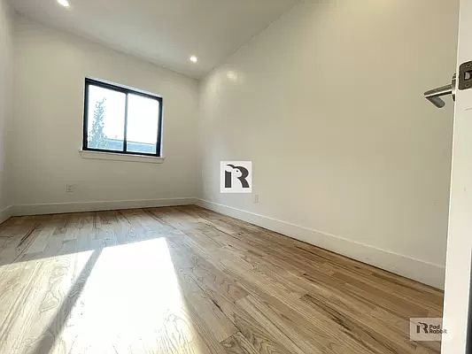 3rd image of 1471 Nostrand Ave #2F