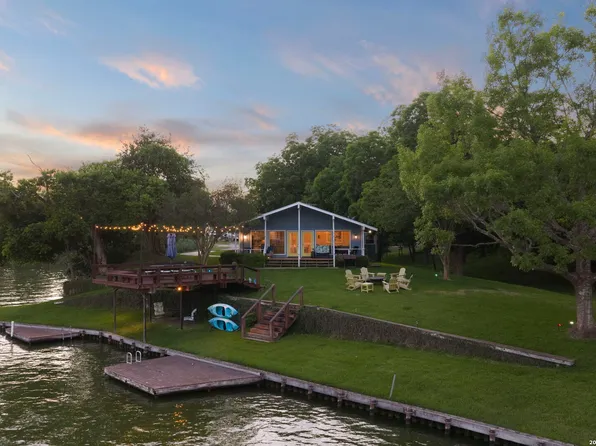 669 Mary Blvd, New Braunfels, TX 78130