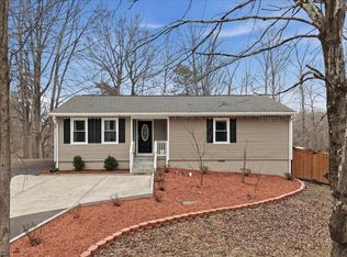 911 Walnut Dr, Fredericksburg, VA 22405