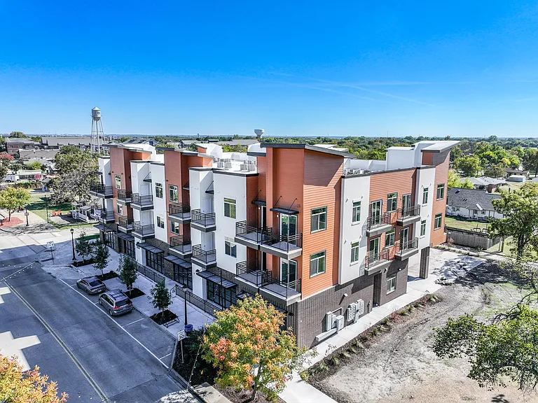 The Oasis at Rowlett — Photo 9