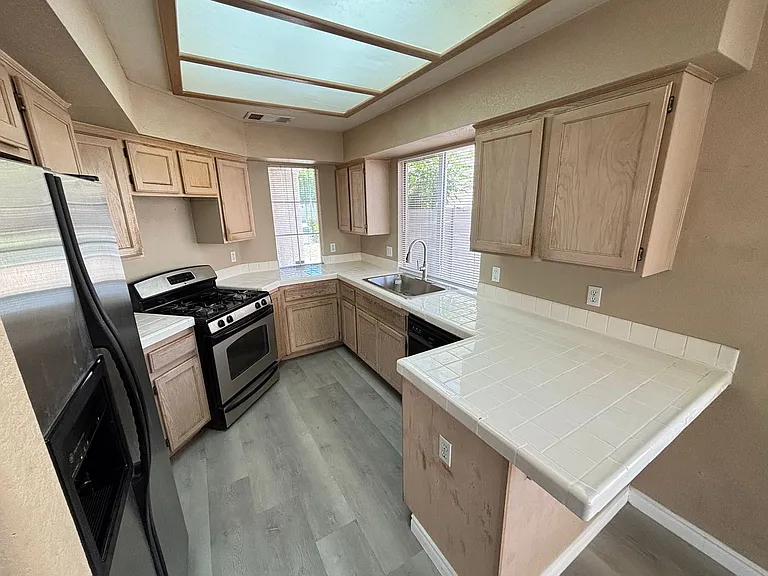 2398 Swifton Ct — Photo 8