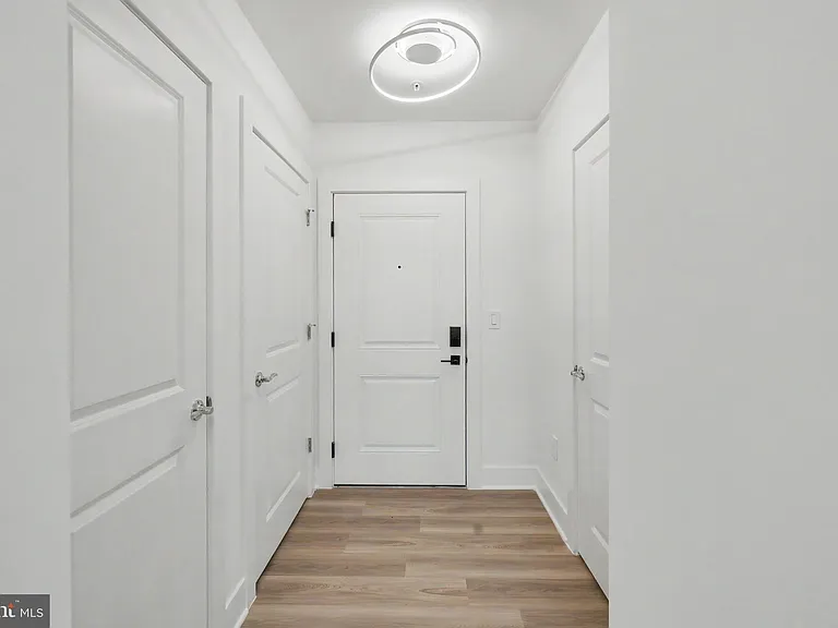 701 N Henry St #306 — Photo 21