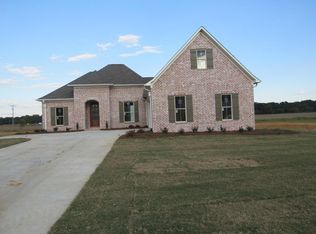 103 Park View Ln, New Albany, MS 38652