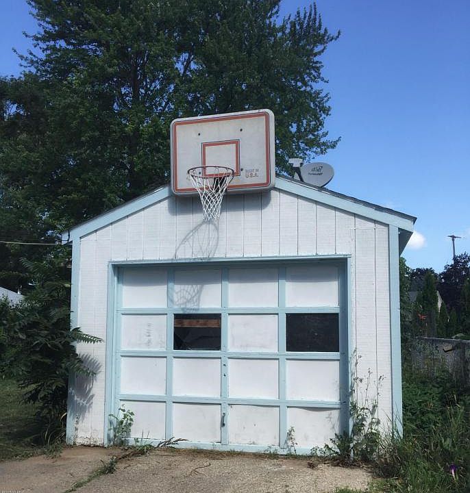 2nd image of 1119 Lee St SW