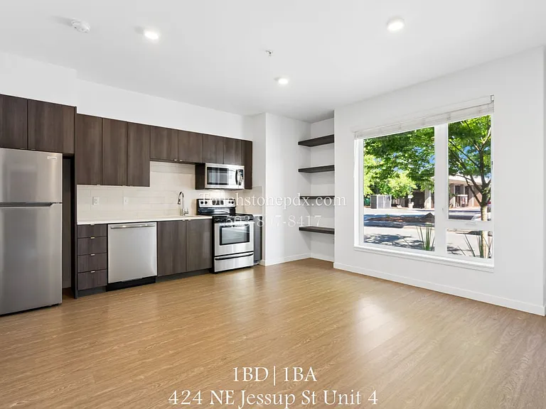 424 NE Jessup St #4 — Photo 7