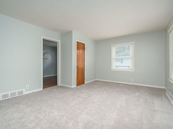 3rd image of 3112 Brookmont Dr