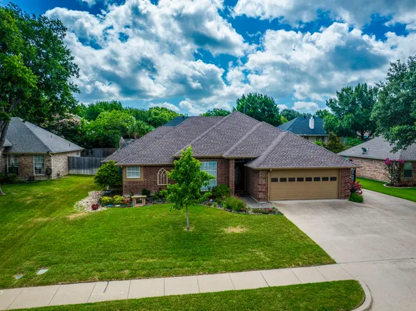 1624 Ross Dr, Midlothian, TX 76065