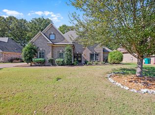 321 Copper Creek Dr, Jackson, TN 38305
