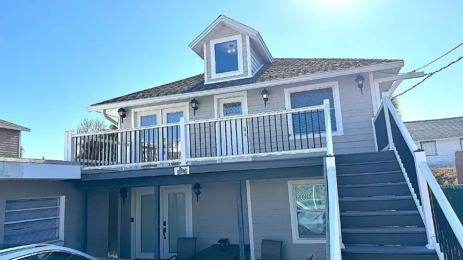 2 bed, 720 sqft, $1,549 — Photo 1